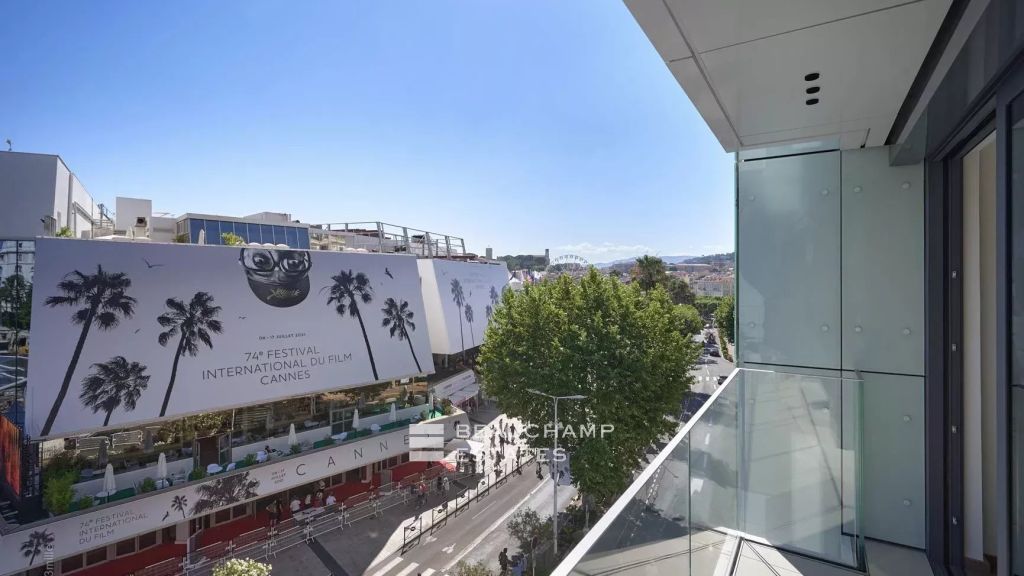 Rental apartment in Cannes first croisette