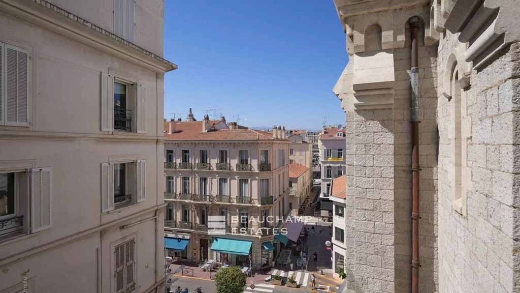 Rental apartment in Cannes first croisette