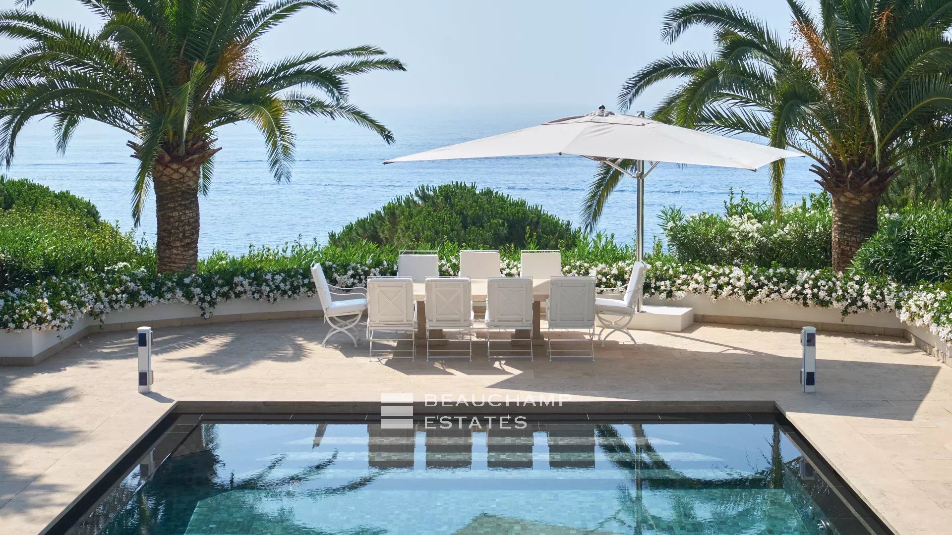 Villa stupéfiante avec 4 chambres à Saint-Jean-Cap-Ferrat Saint-Jean-Cap-Ferrat – Classic seefront villa with 4 bedrooms