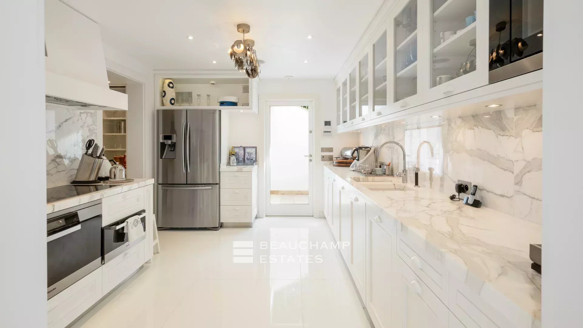 Villa stupéfiante avec 4 chambres à Saint-Jean-Cap-Ferrat Saint-Jean-Cap-Ferrat – Classic seefront villa with 4 bedrooms