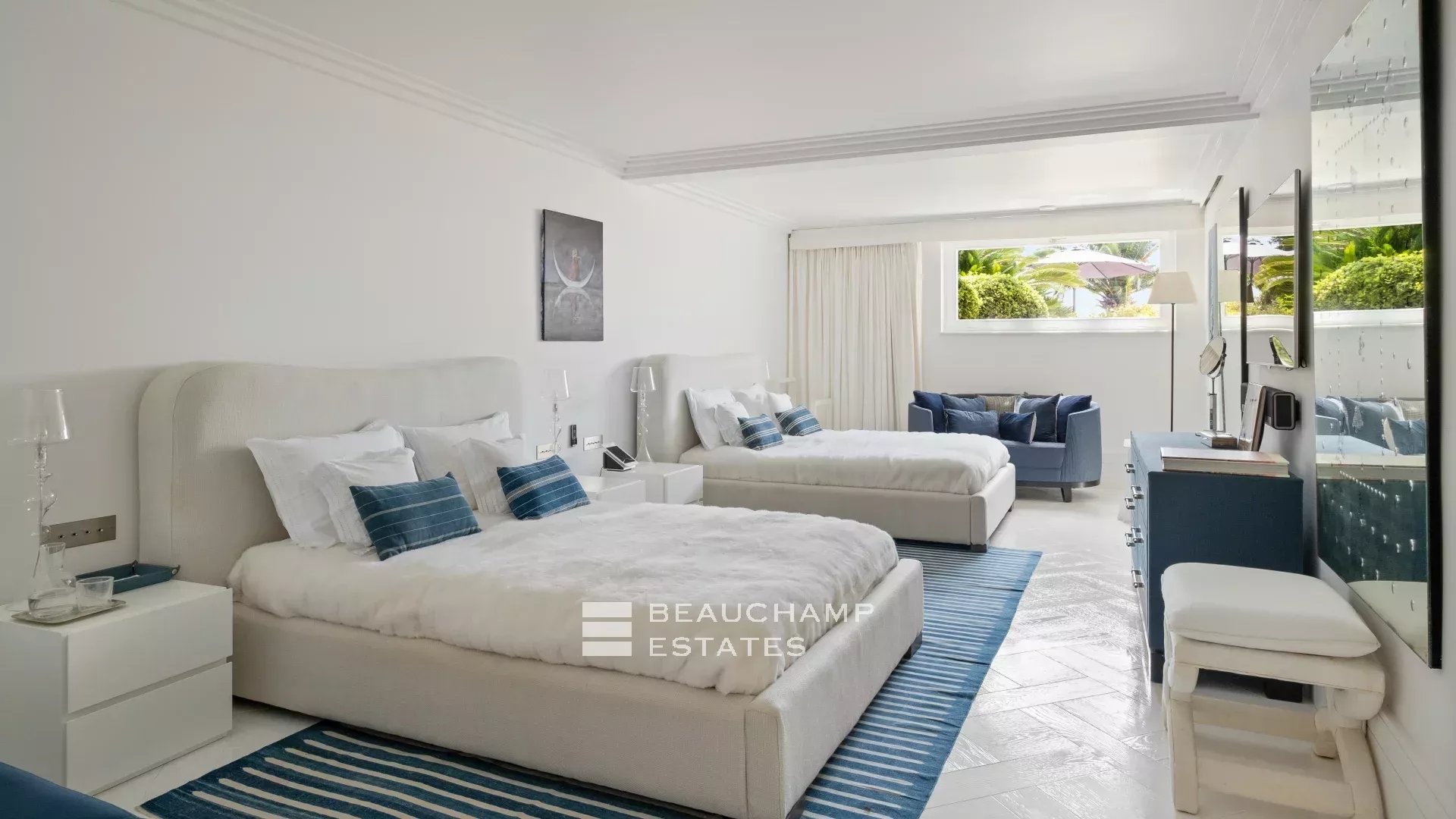 Villa stupéfiante avec 4 chambres à Saint-Jean-Cap-Ferrat Saint-Jean-Cap-Ferrat – Classic seefront villa with 4 bedrooms