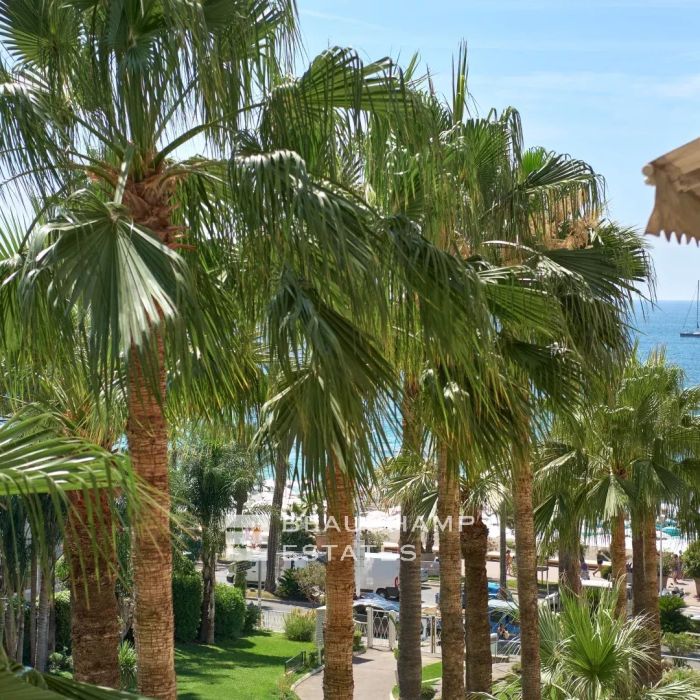 Sea View & Prime Address – Renovated Apartment, Cannes Croisette, 3 Bedrooms, Terrace Overlooking Gardens