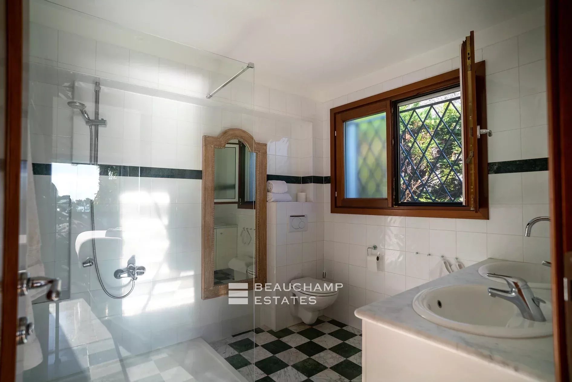 Seaside Provençal villa in Saint Jean Cap Ferrat Seaside Provençal villa in Saint Jean Cap Ferrat