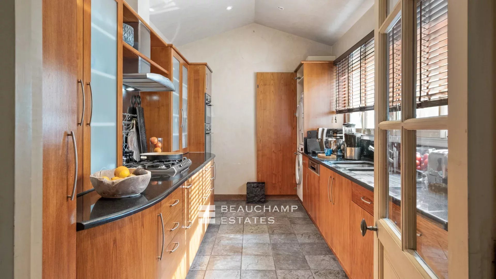 Spacieux et lumineux appartement 3 chambres – Cannes proche Palais Spacious and bright 3-bedroom apartment – Cannes near Palais