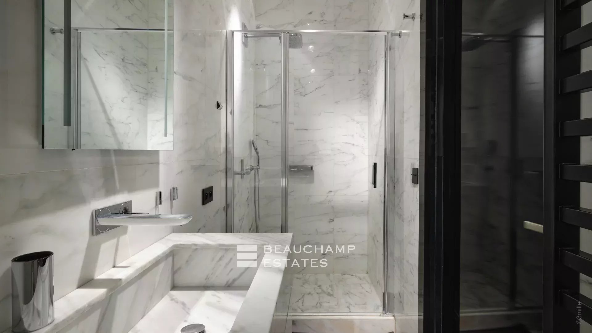 Spacious and luxurious 3 bedroom apartment – Cannes Centre Spacious and luxurious 3 bedroom apartment – Cannes Centre