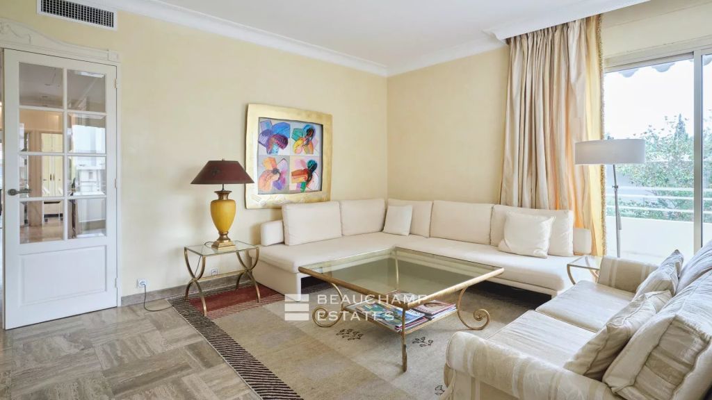 Spacious apartment in a luxury residence – Cannes Croisette