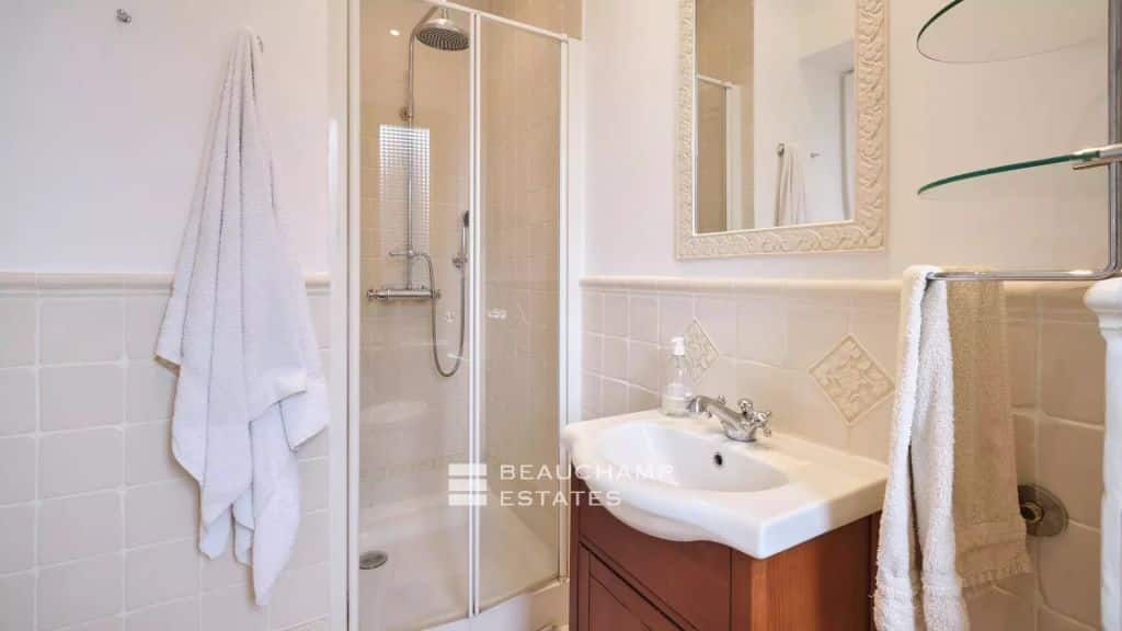 Spacious apartment in a luxury residence – Cannes Croisette
