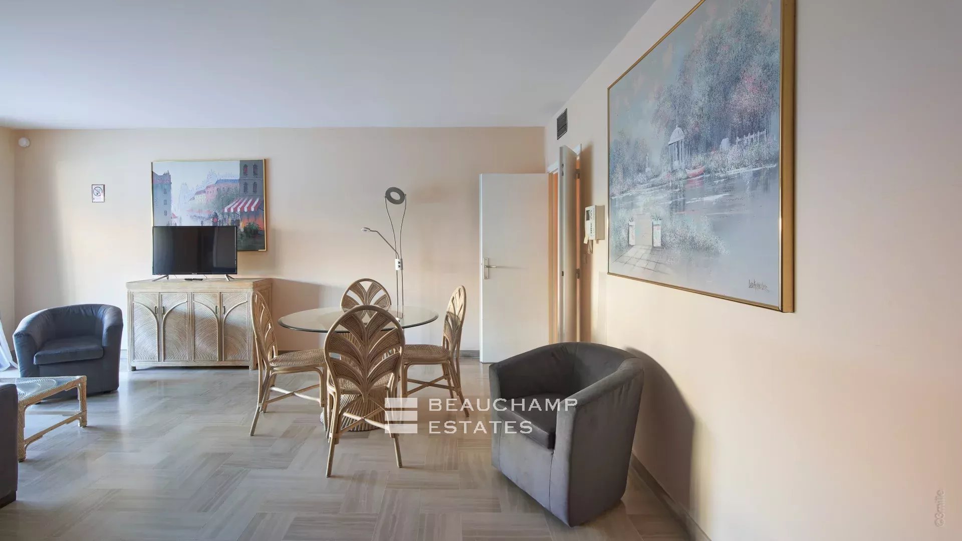 Spacious studio with terrace Gray d’Albion – Back Croisette Spacious studio with terrace Gray d’Albion – Back Croisette