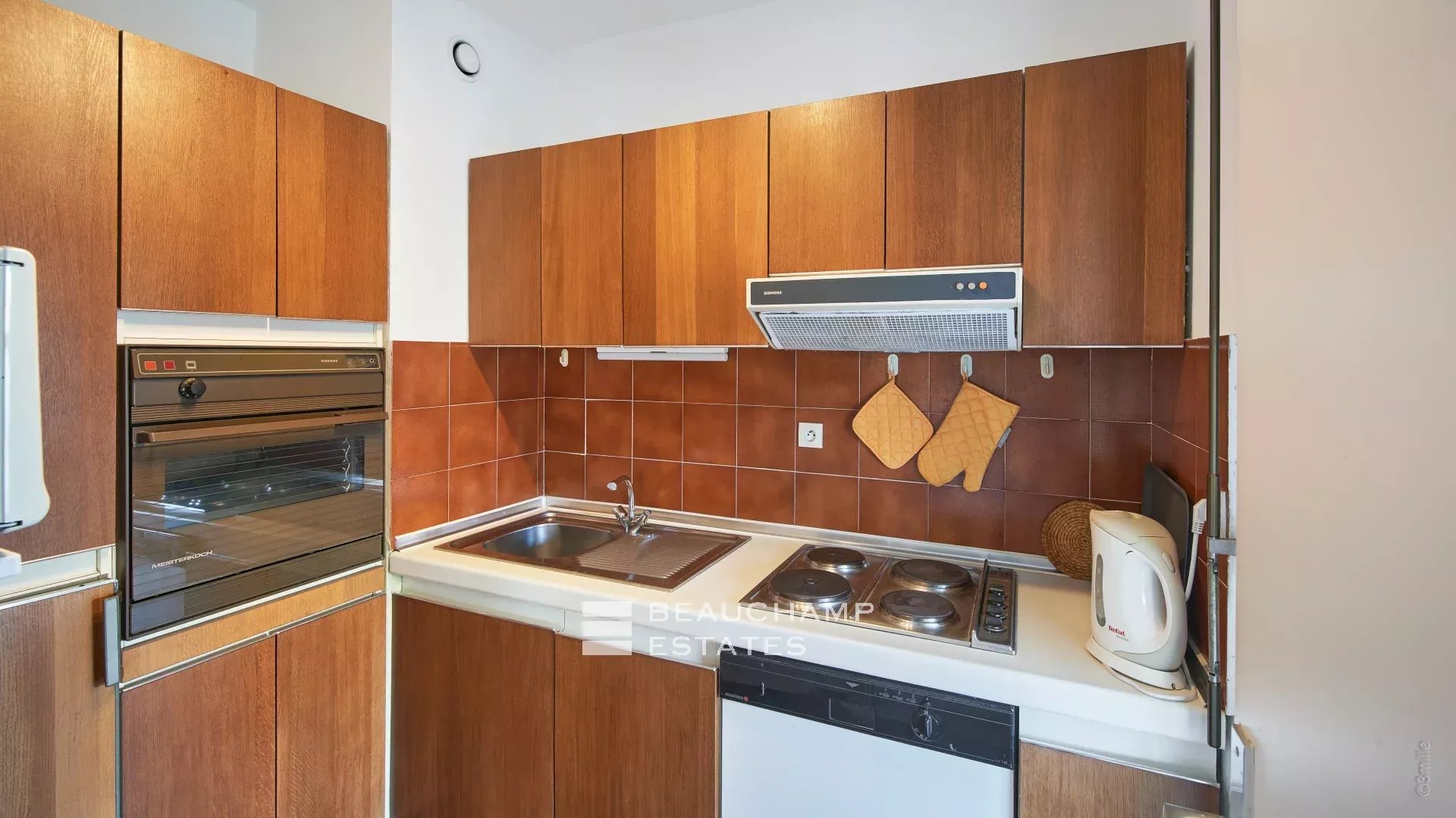 Spacious studio with terrace Gray d’Albion – Back Croisette Spacious studio with terrace Gray d’Albion – Back Croisette