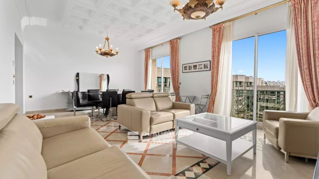 Steps from the Croisette – Spacious Apartment, Cannes, 4 Bedrooms, Bright Living & Cellar