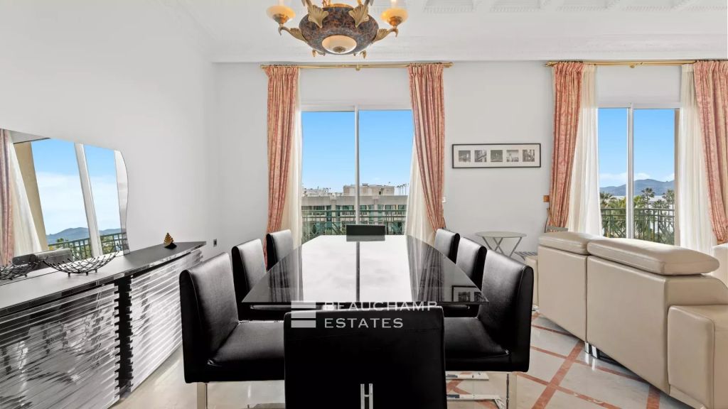 Steps from the Croisette – Spacious Apartment, Cannes, 4 Bedrooms, Bright Living & Cellar