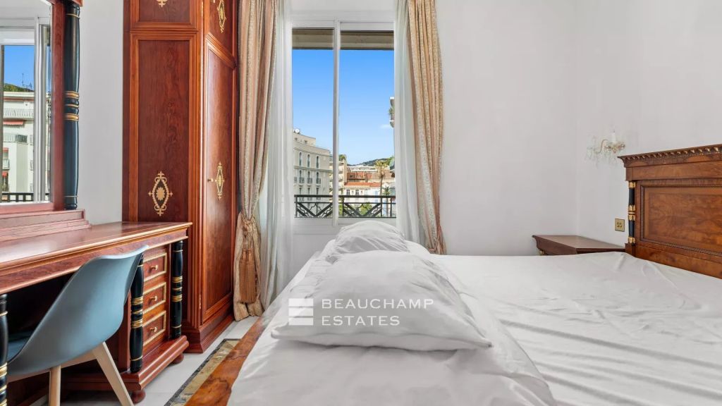 Steps from the Croisette – Spacious Apartment, Cannes, 4 Bedrooms, Bright Living & Cellar