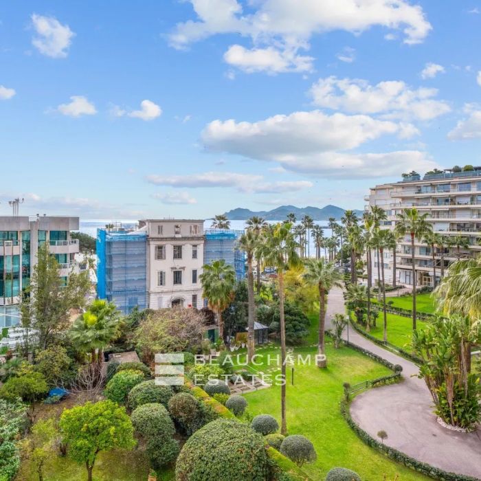 À deux pas de la Croisette – Appartement familial, Cannes, 4 chambres, volumes généreux & cave