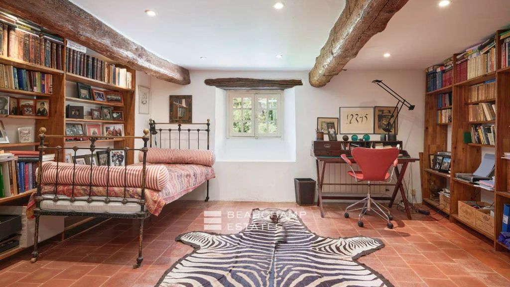 Stone Bastide with 7 Bedrooms