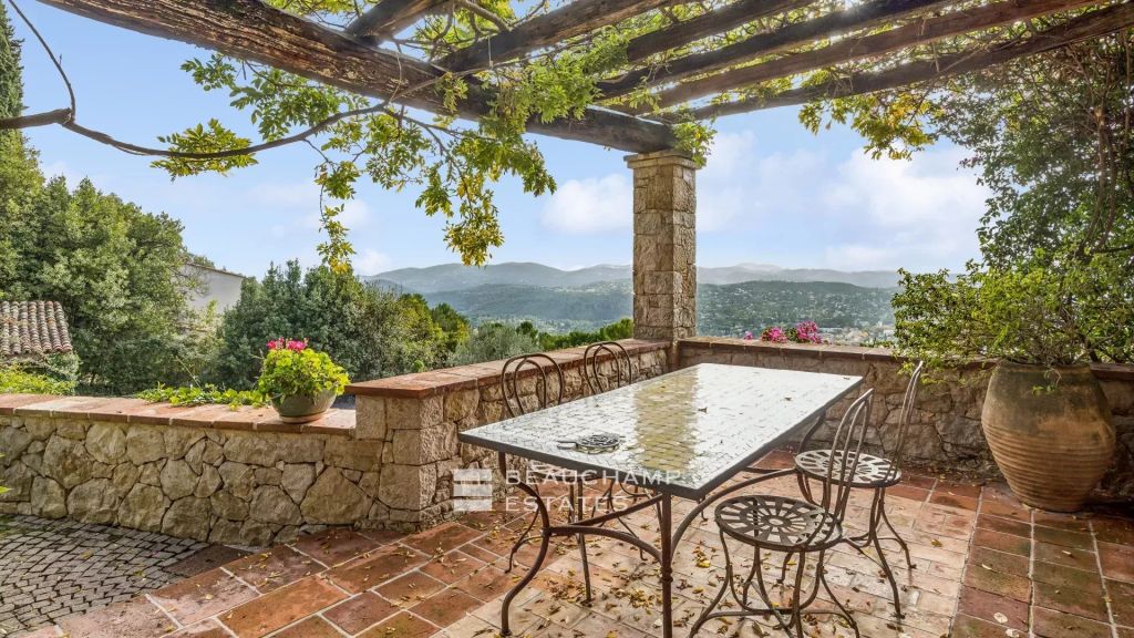 Stone bastide with sea view – Cabris