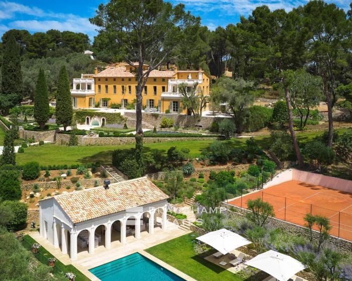 Stunning Château