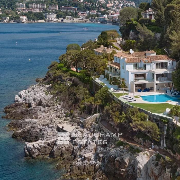 Saint-Jean-Cap-Ferrat – 7-Bedroom Waterfront Villa with Pool and Sea View