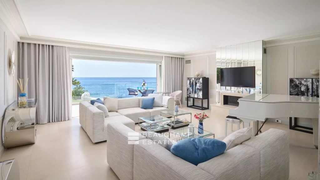 Stunning classic villa with 7 bedrooms in Saint-Jean-Cap-Ferrat – Sea View