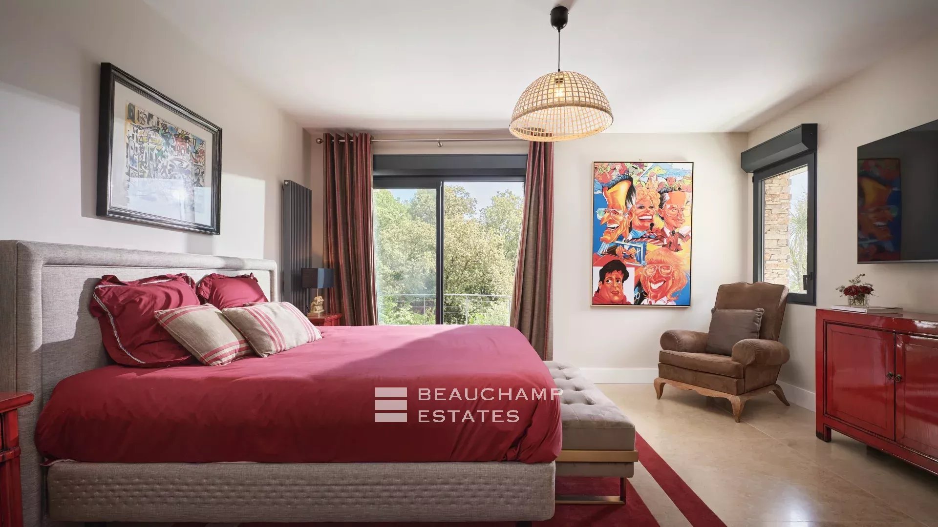 Magnifique villa contemporaine de 5 chambres avec vue mer Stunning contemporary 5-bedroom villa with sea view