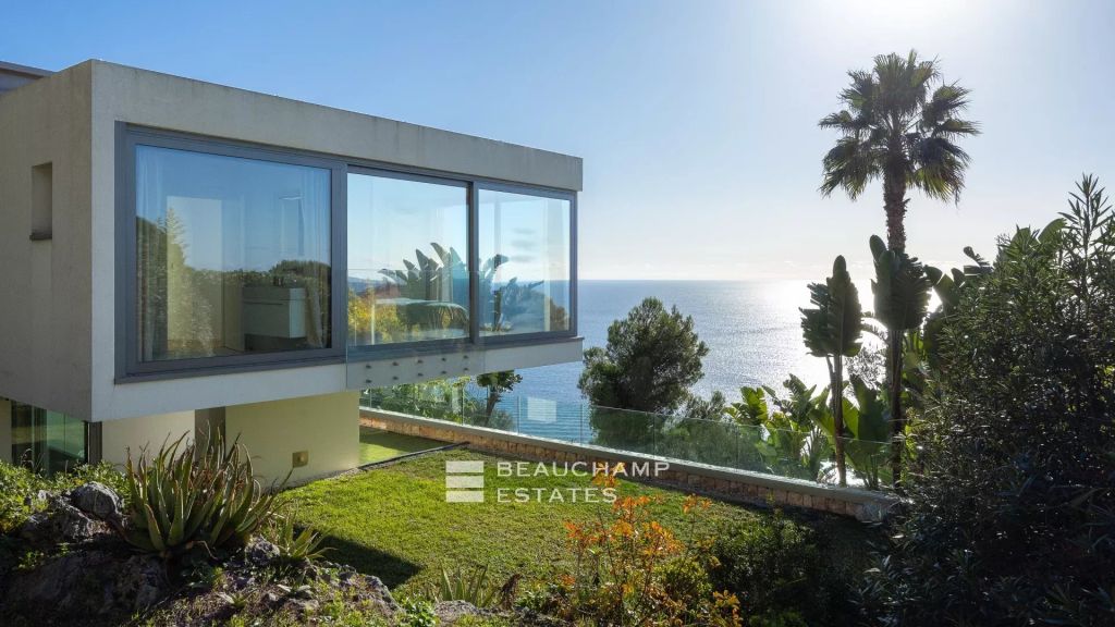 Cap D’Ail – Contemporary 5-Bedroom Villa with Infinity Pool and Panoramic Sea View