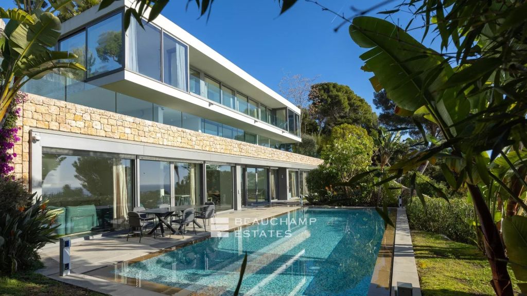 Cap D’Ail – Contemporary 5-Bedroom Villa with Infinity Pool and Panoramic Sea View
