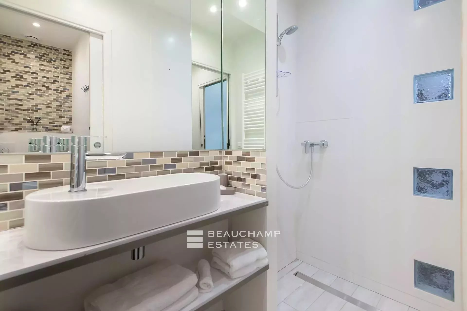 Stunning modern studio near Palais des Festivals Stunning modern studio near Palais des Festivals