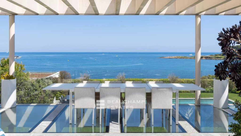Stunning Modern Villa with Panoramic Sea Views in Cap d’Antibes