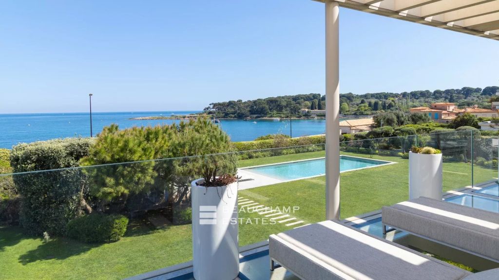 Stunning Modern Villa with Panoramic Sea Views in Cap d’Antibes