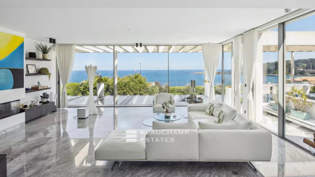 Stunning Modern Villa with Panoramic Sea Views in Cap d’Antibes