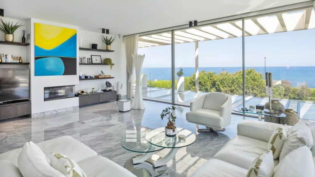 Stunning Modern Villa with Panoramic Sea Views in Cap d’Antibes