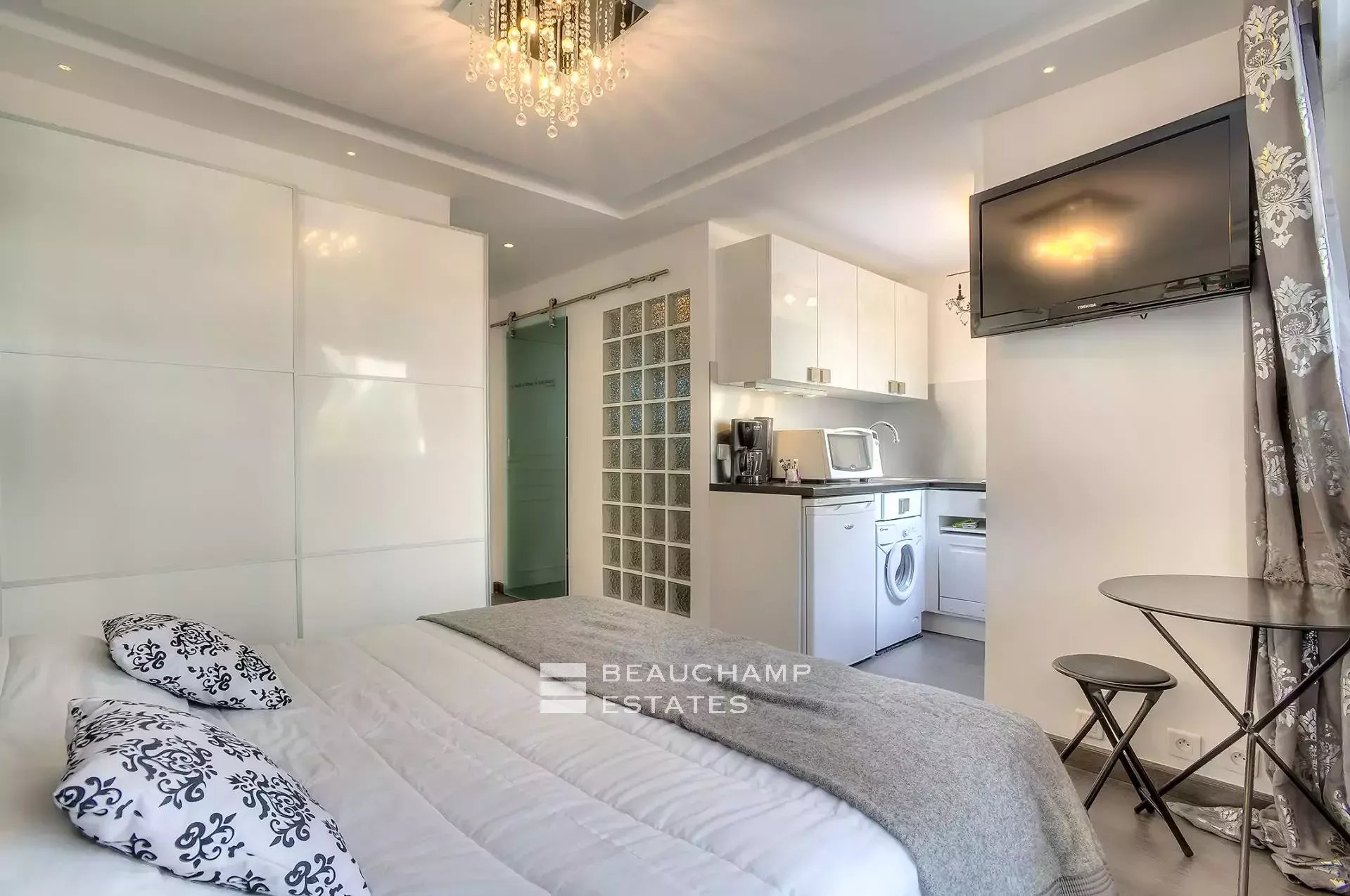 Stylish Studio in Central Cannes Stylish Studio in Central Cannes