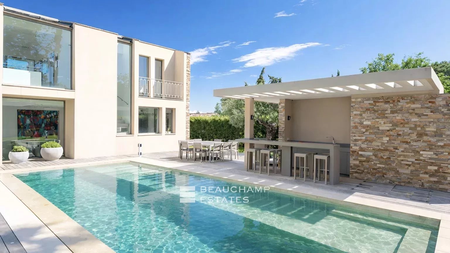 Sublime contemporary villa within walking distance of the center of Saint-Tropez Sublime contemporary villa within walking distance of the center of Saint-Tropez