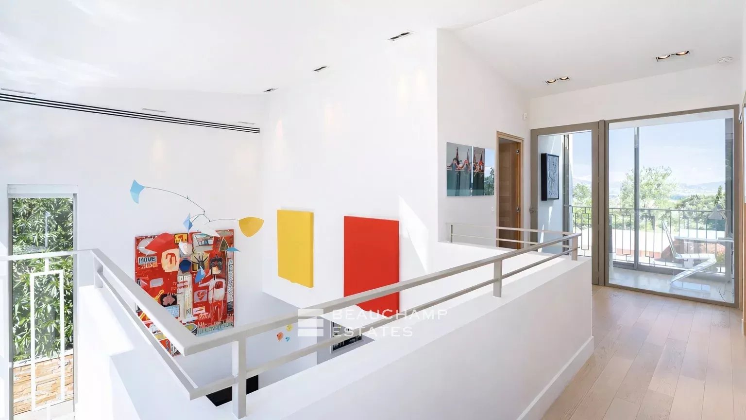 Sublime contemporary villa within walking distance of the center of Saint-Tropez Sublime contemporary villa within walking distance of the center of Saint-Tropez