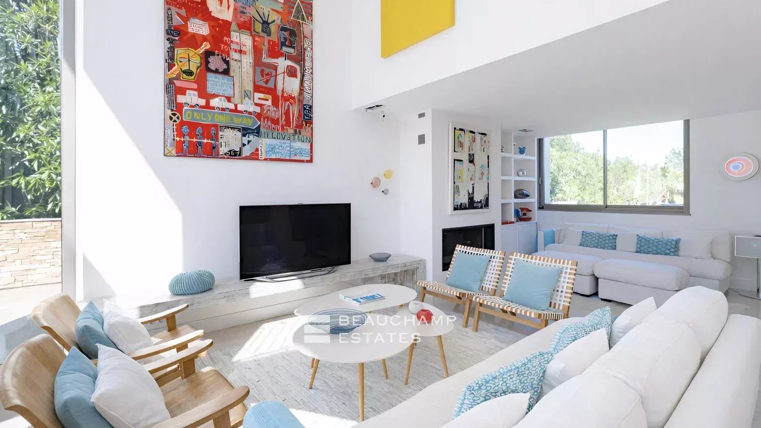 Sublime contemporary villa within walking distance of the center of Saint-Tropez Sublime contemporary villa within walking distance of the center of Saint-Tropez