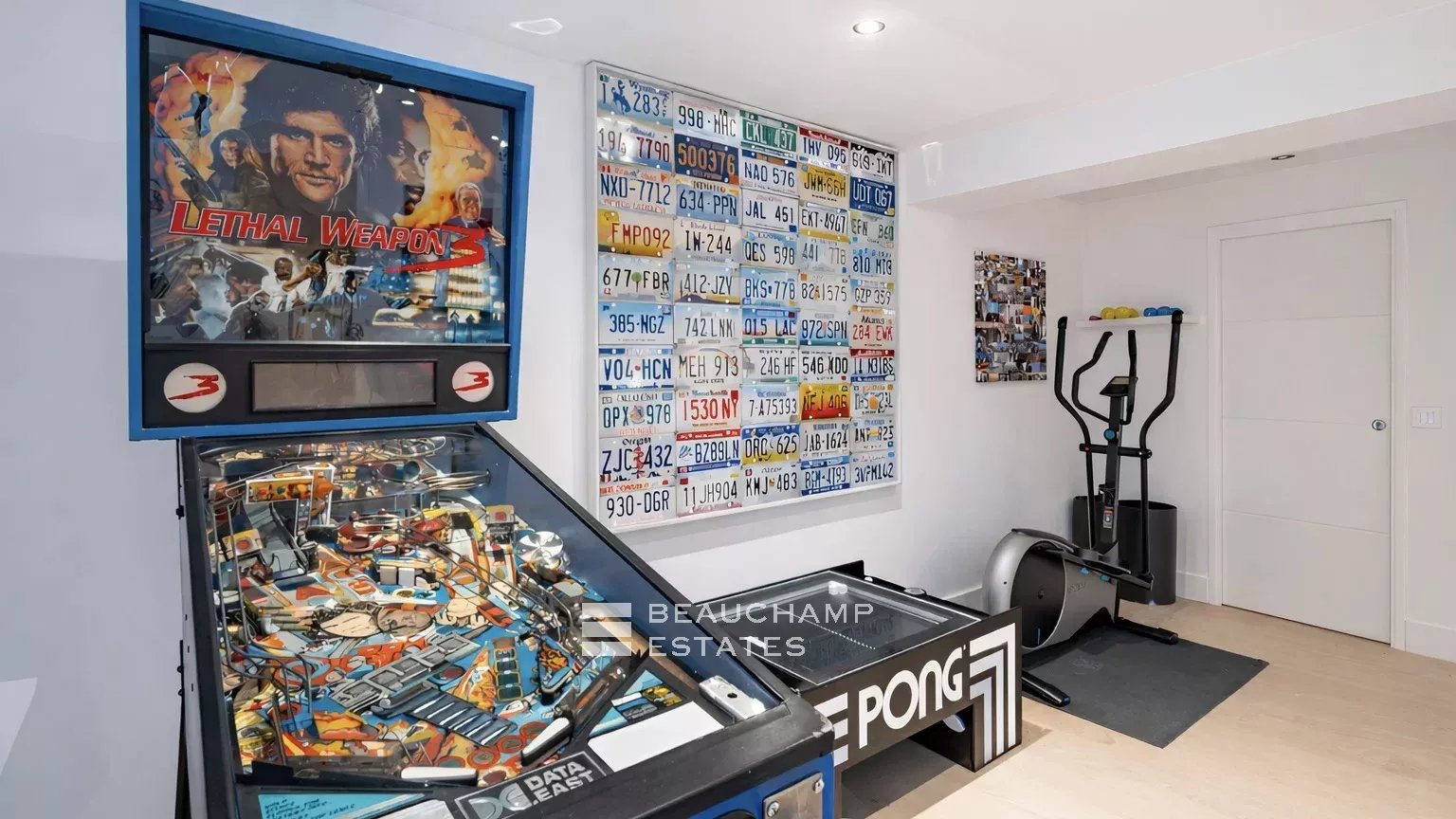 Sublime contemporary villa within walking distance of the center of Saint-Tropez Sublime contemporary villa within walking distance of the center of Saint-Tropez