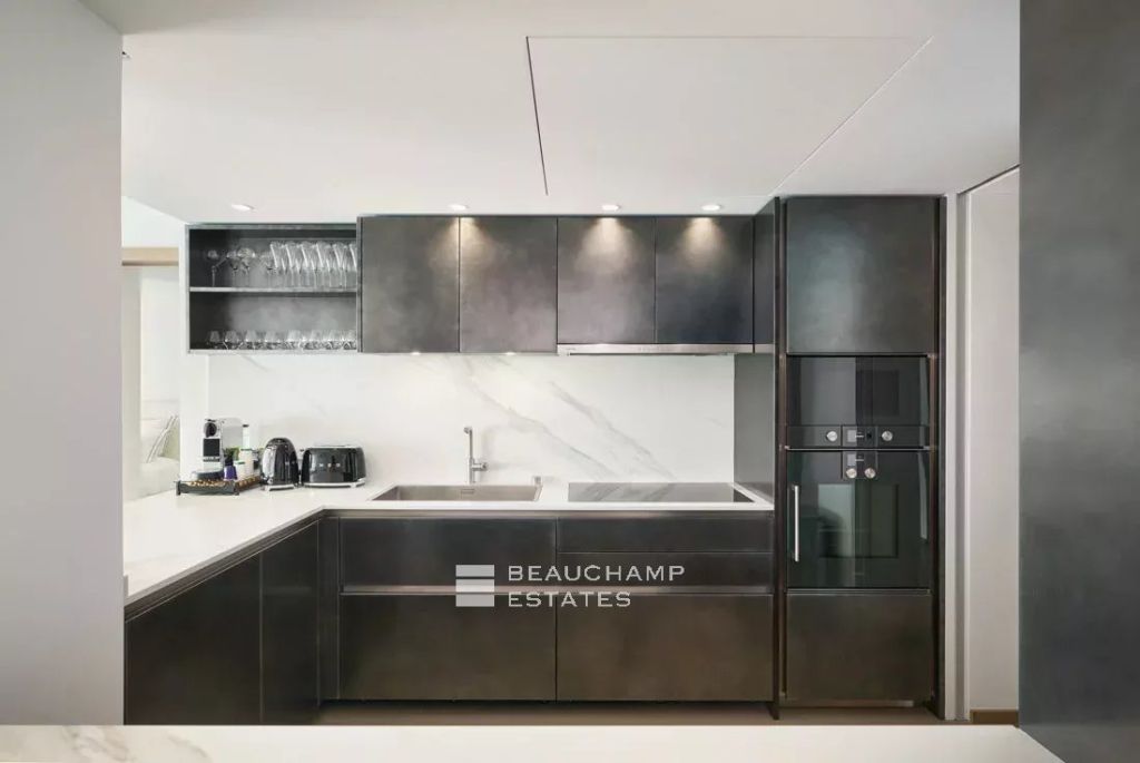 Sumptuous 4-bedroom apartment – Cannes Croisette Face Palais