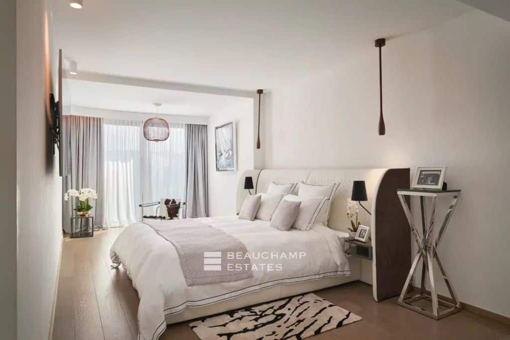 Sumptuous 4-bedroom apartment – Cannes Croisette Face Palais