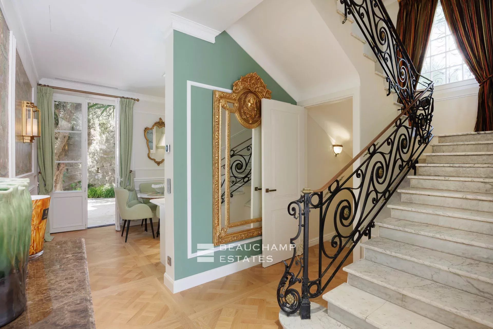 Somptueuse villa Belle Époque à Beaulieu-sur-Mer – 6 chambres, piscine, maison d’amis et sécurité absolue Sumptuous Belle Époque Villa in Beaulieu-sur-Mer 6 Bedrooms, swimming-pool, guest-house and security