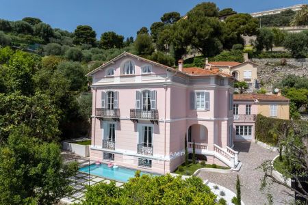 Sumptuous Belle Époque Villa in Beaulieu-sur-Mer 6 Bedrooms, swimming-pool, guest-house and security