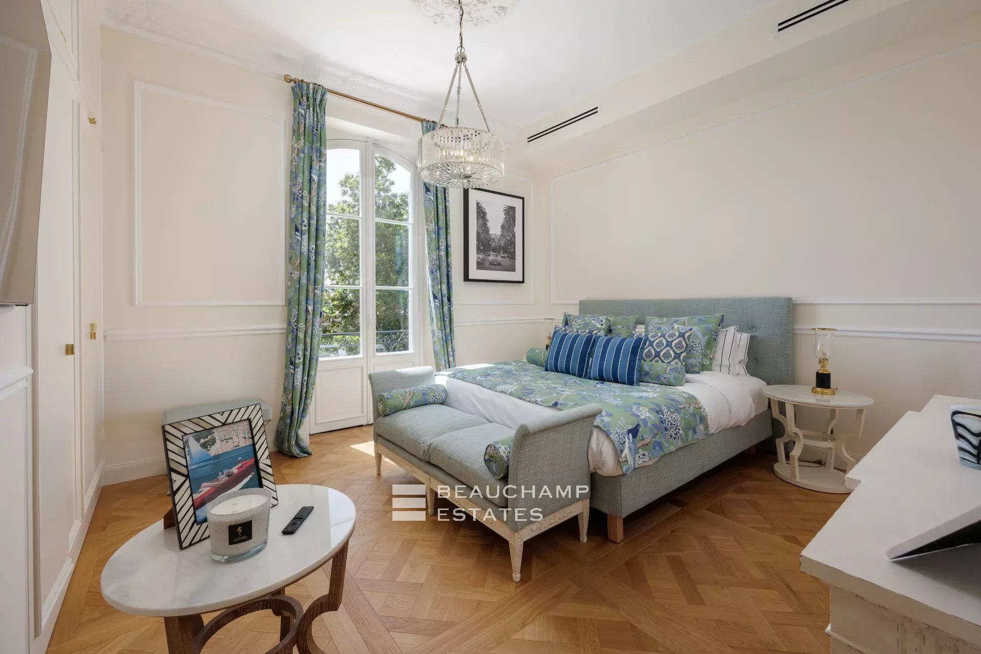 Somptueuse villa Belle Époque à Beaulieu-sur-Mer – 6 chambres, piscine, maison d’amis et sécurité absolue Sumptuous Belle Époque Villa in Beaulieu-sur-Mer 6 Bedrooms, swimming-pool, guest-house and security