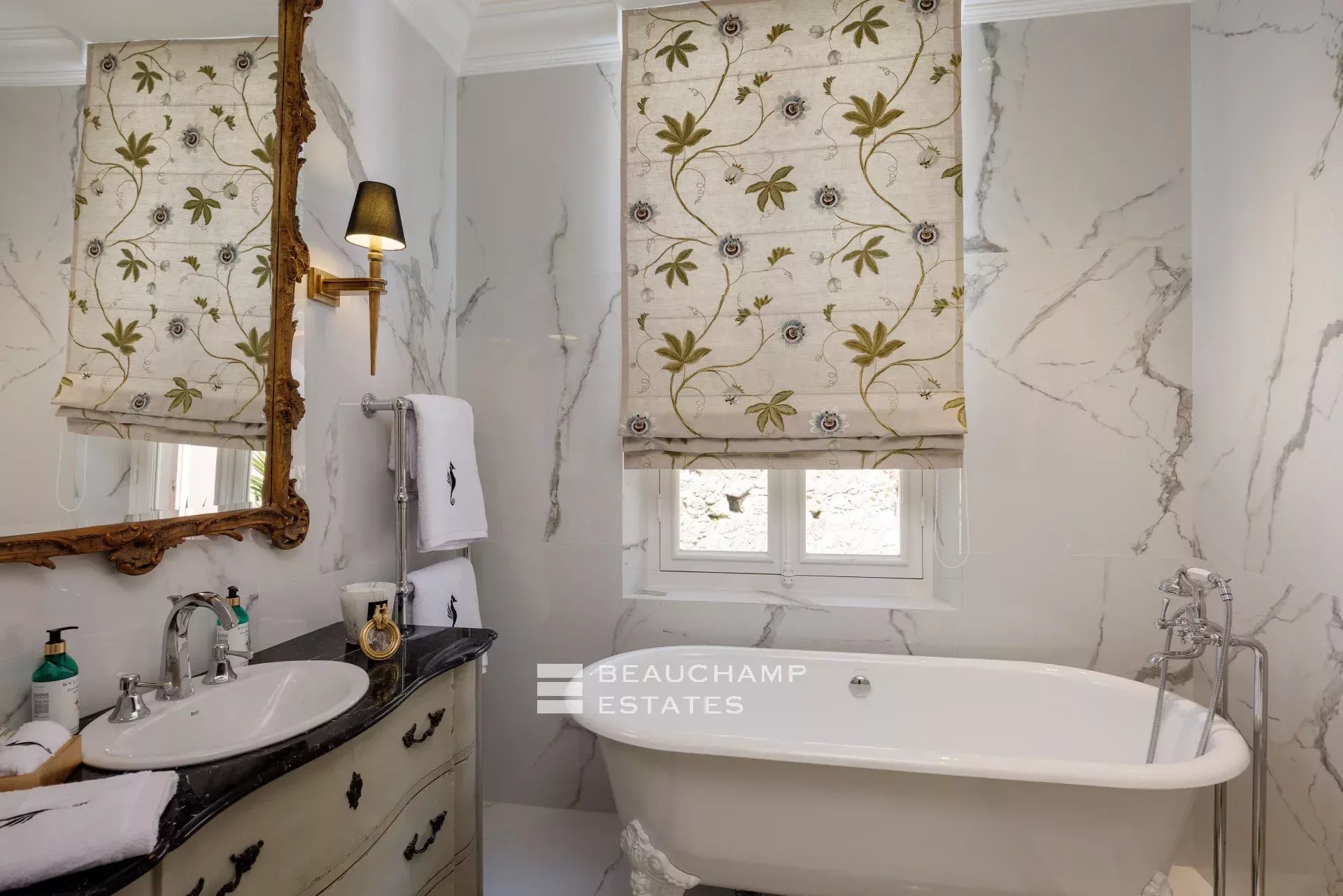 Somptueuse villa Belle Époque à Beaulieu-sur-Mer – 6 chambres, piscine, maison d’amis et sécurité absolue Sumptuous Belle Époque Villa in Beaulieu-sur-Mer 6 Bedrooms, swimming-pool, guest-house and security