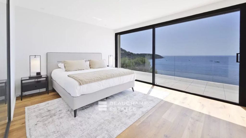 Sumptuous Roof terracce Sea View