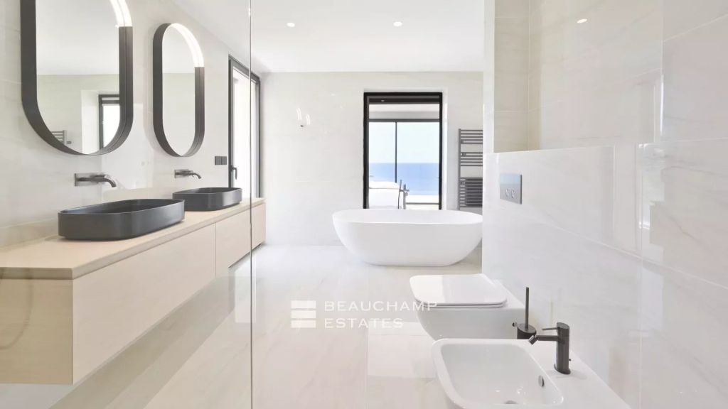 Sumptuous Roof terracce Sea View