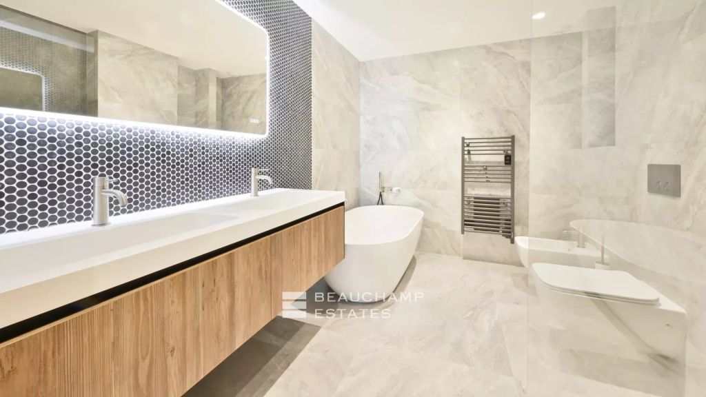 Sumptuous Roof terracce Sea View