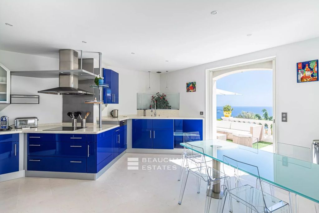 Super Cannes – 7 Bedrooms Villa with sea view