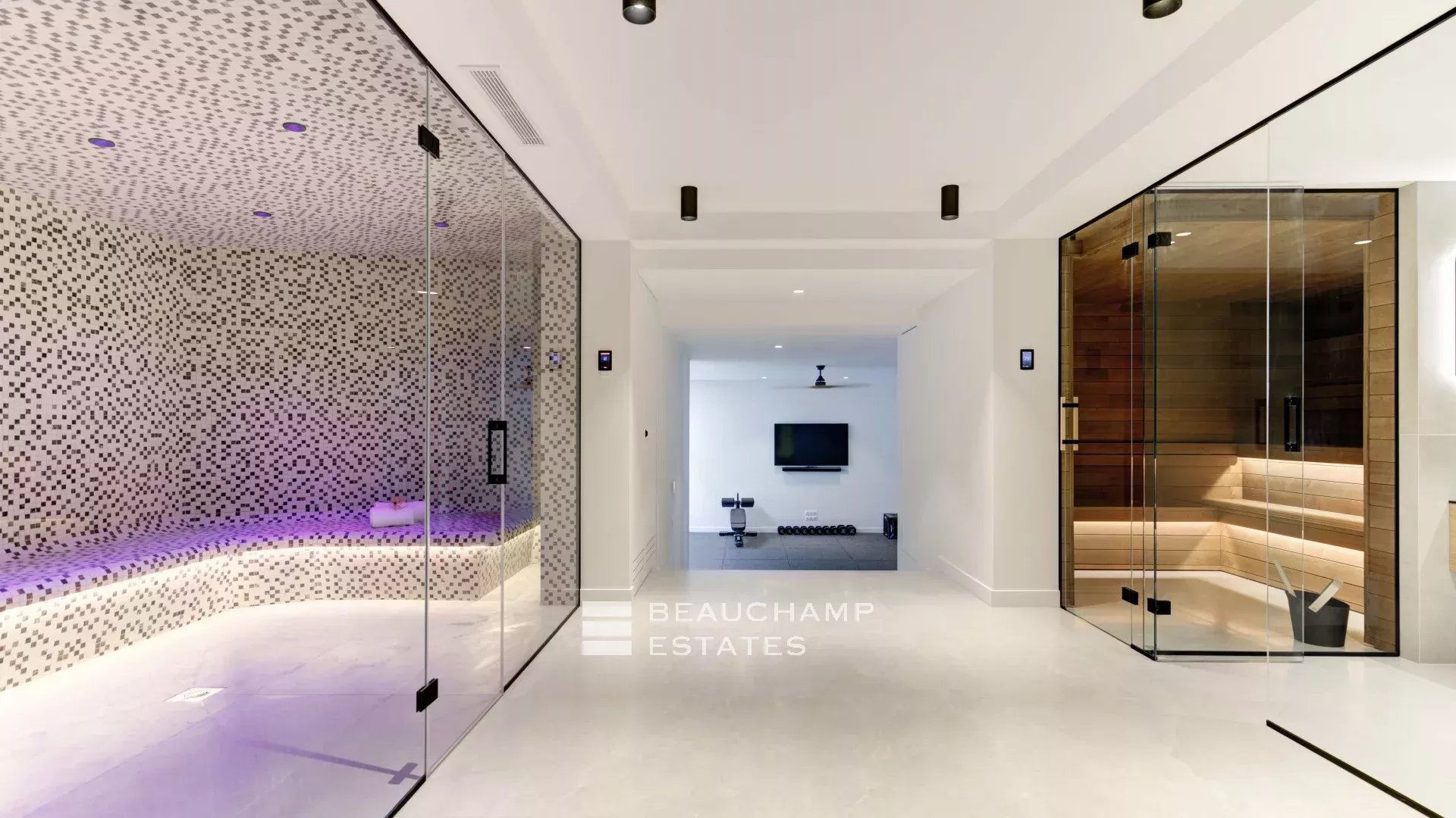 Super Cannes – Superbe villa de vacances avec prestation de luxe et vue mer Super Cannes Hills -Stunning holiday villa with luxury services and sea views