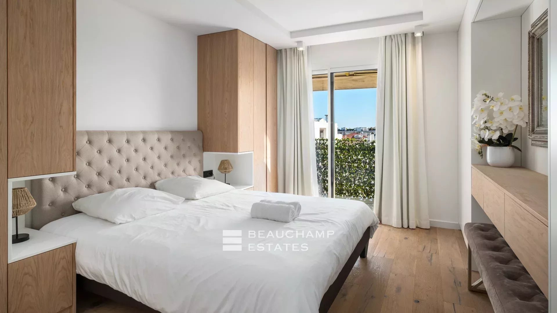 Superb 4 bedroom penthouse – Cannes Centre Superb 4 bedroom penthouse – Cannes Centre