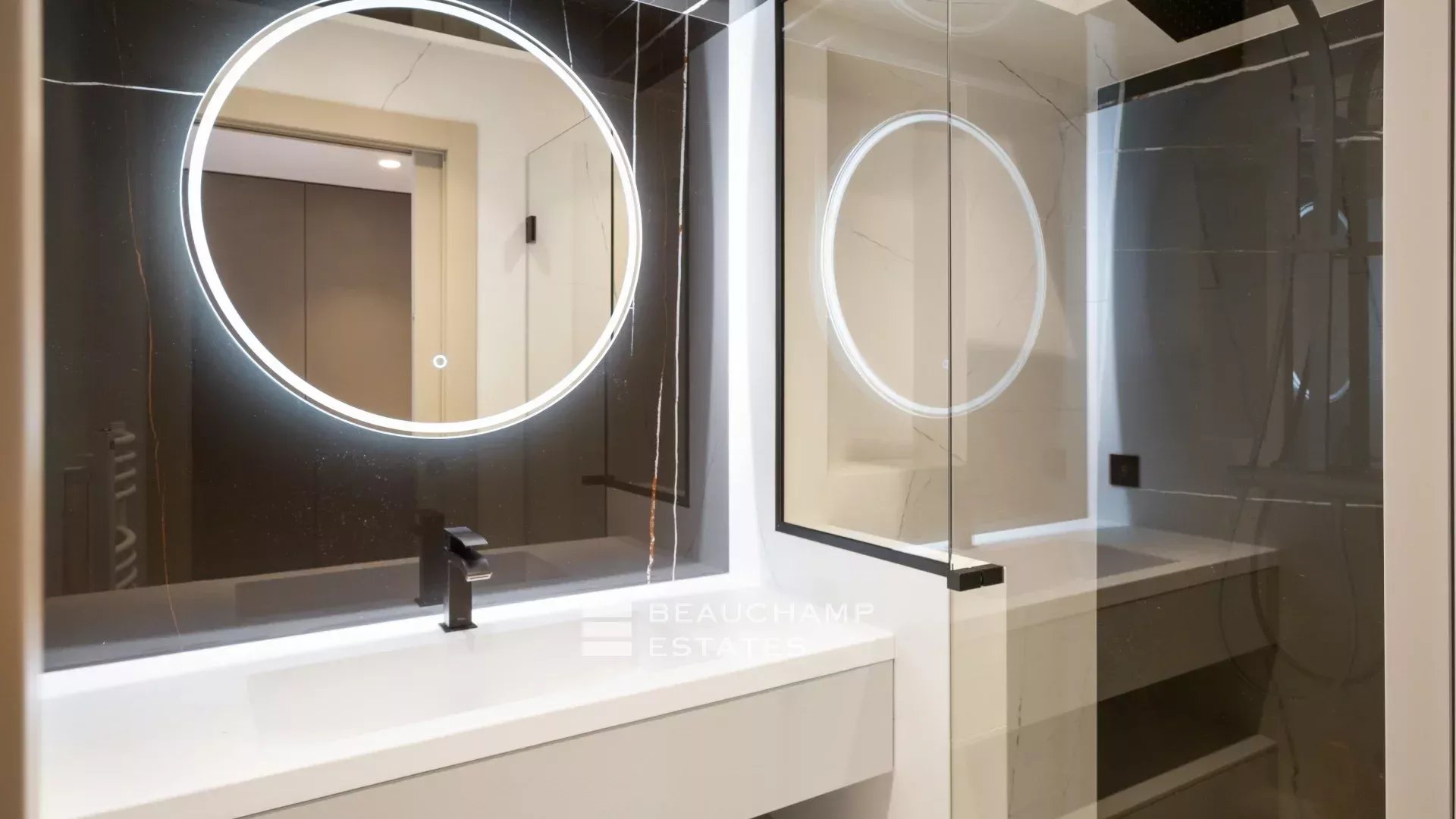 Superb 4 bedroom penthouse – Cannes Centre Superb 4 bedroom penthouse – Cannes Centre