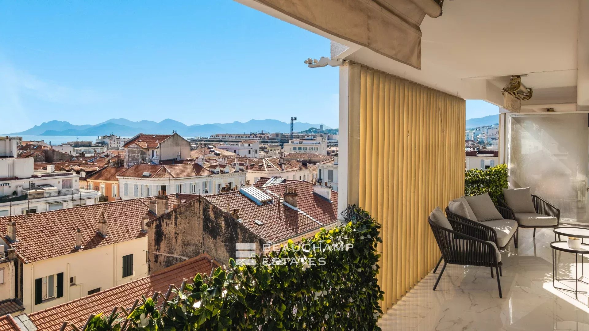 Superb 4 bedroom penthouse – Cannes Centre Superb 4 bedroom penthouse – Cannes Centre