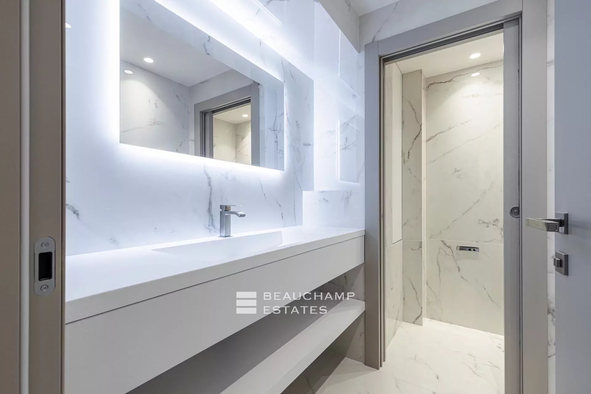 Superb 4 bedroom penthouse – Cannes Centre Superb 4 bedroom penthouse – Cannes Centre